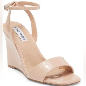 Steve Madden Shapely Wedge Sandal‎ In Tan Patent (Cream) New